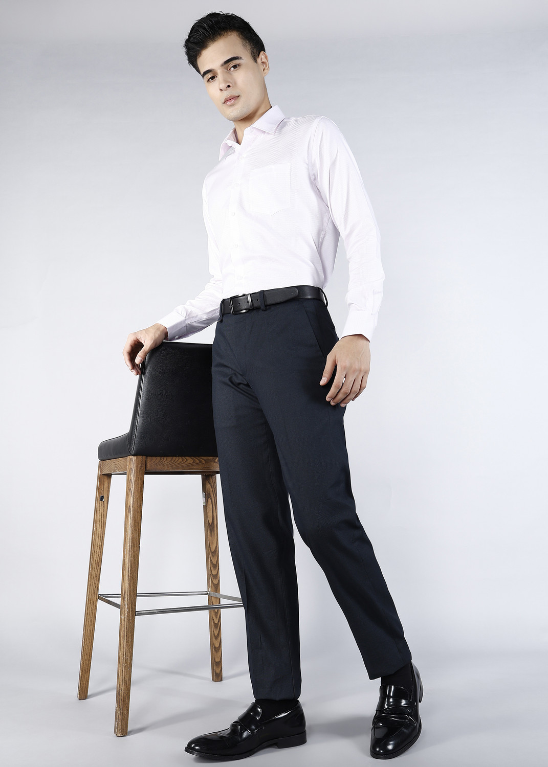 Image of VAN HEUSEN Men Slim Fit Dark Blue Polyester Trousers