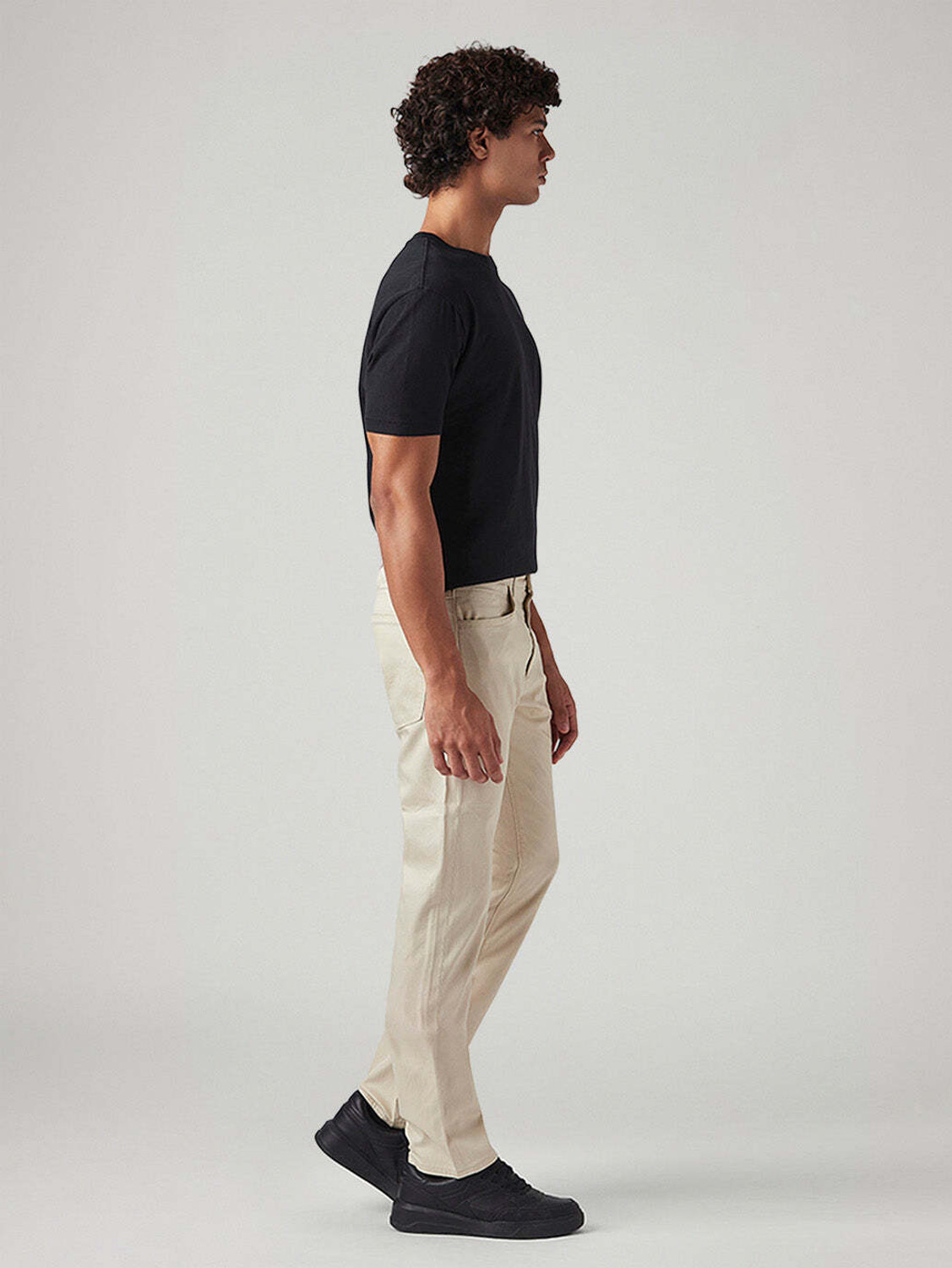 Image of LEVI'S Straight Fit Men Beige Trousers