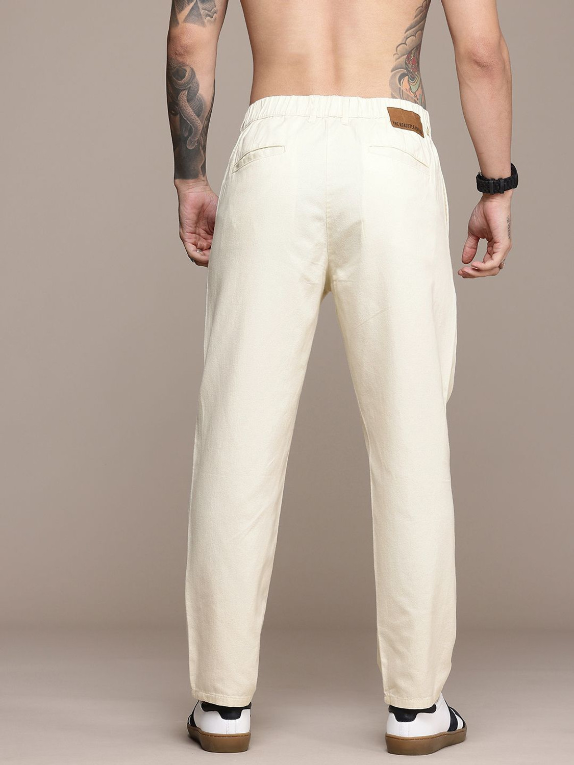 Image of Roadster Regular Fit Men White Trousers