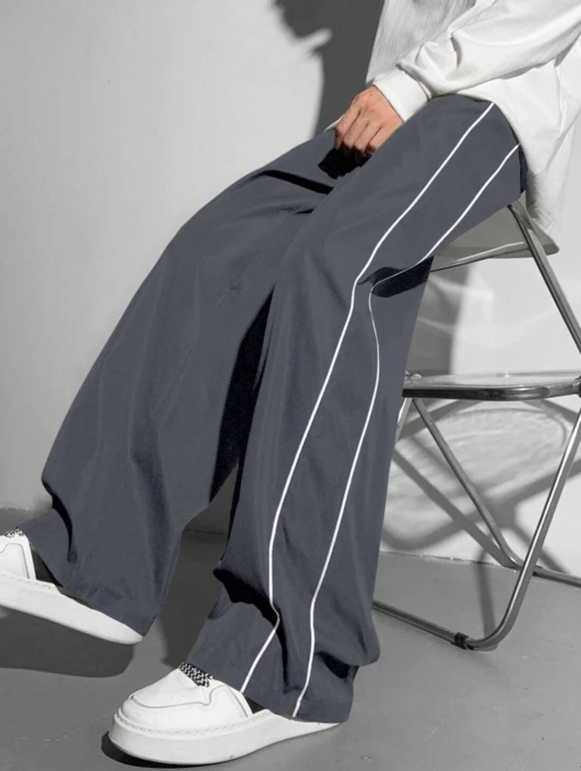 Amakriti Essence Loose Fit Men Grey Trousers - Image 1