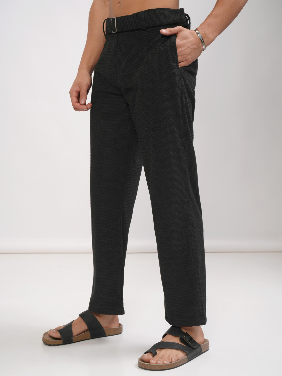 Image of HIGHLANDER Men Relaxed Black Cotton Blend Trousers