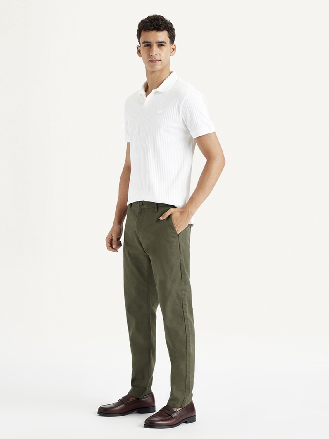 Image of LEVI'S Tapered Men Green Trousers