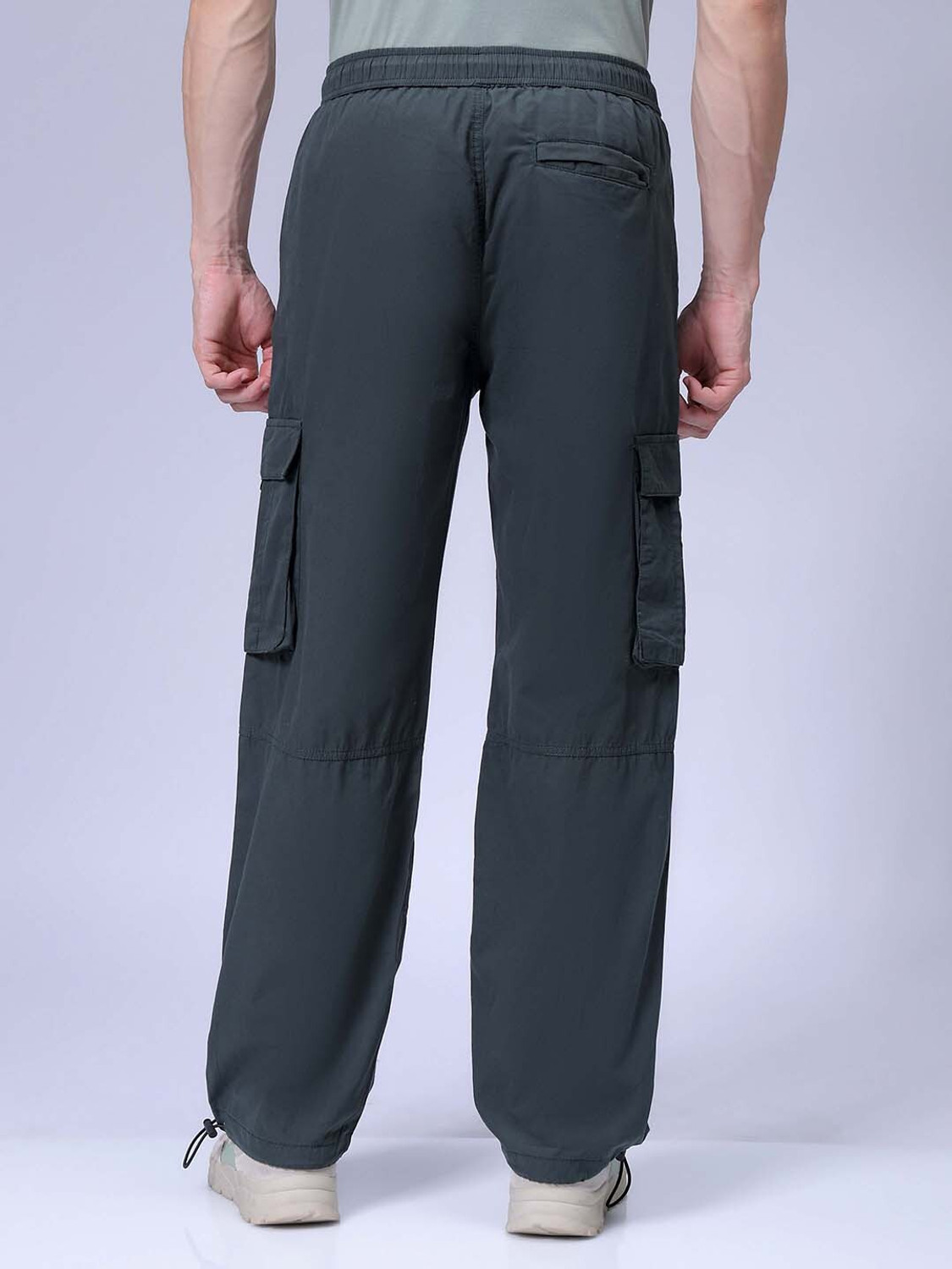 Image of The Indian Garage Co. Relaxed Men Green Trousers