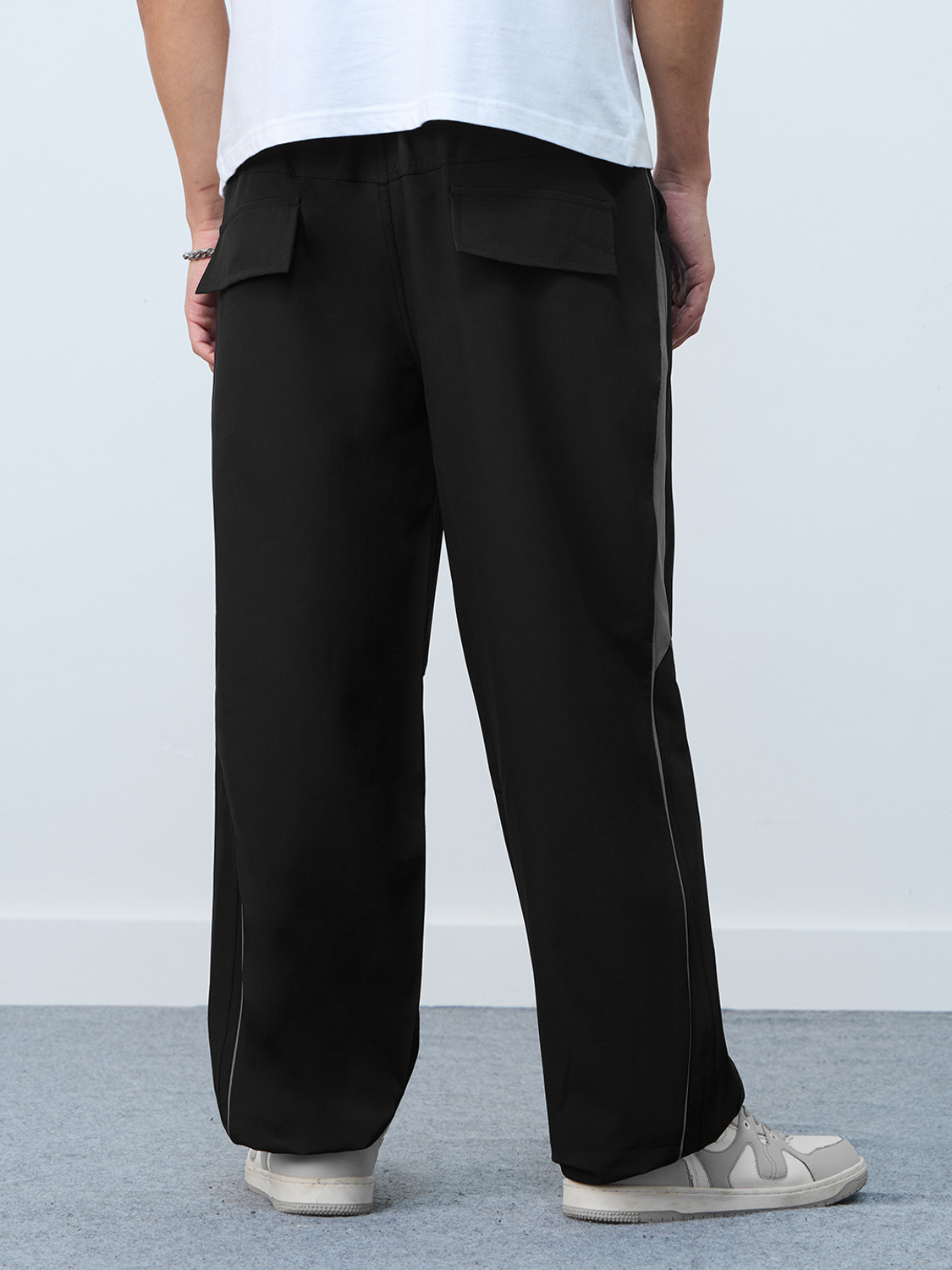Image of The Souled Store Regular Fit Men Black Trousers