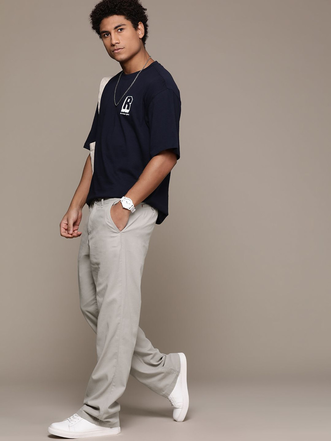Image of Roadster Regular Fit Men Grey Trousers