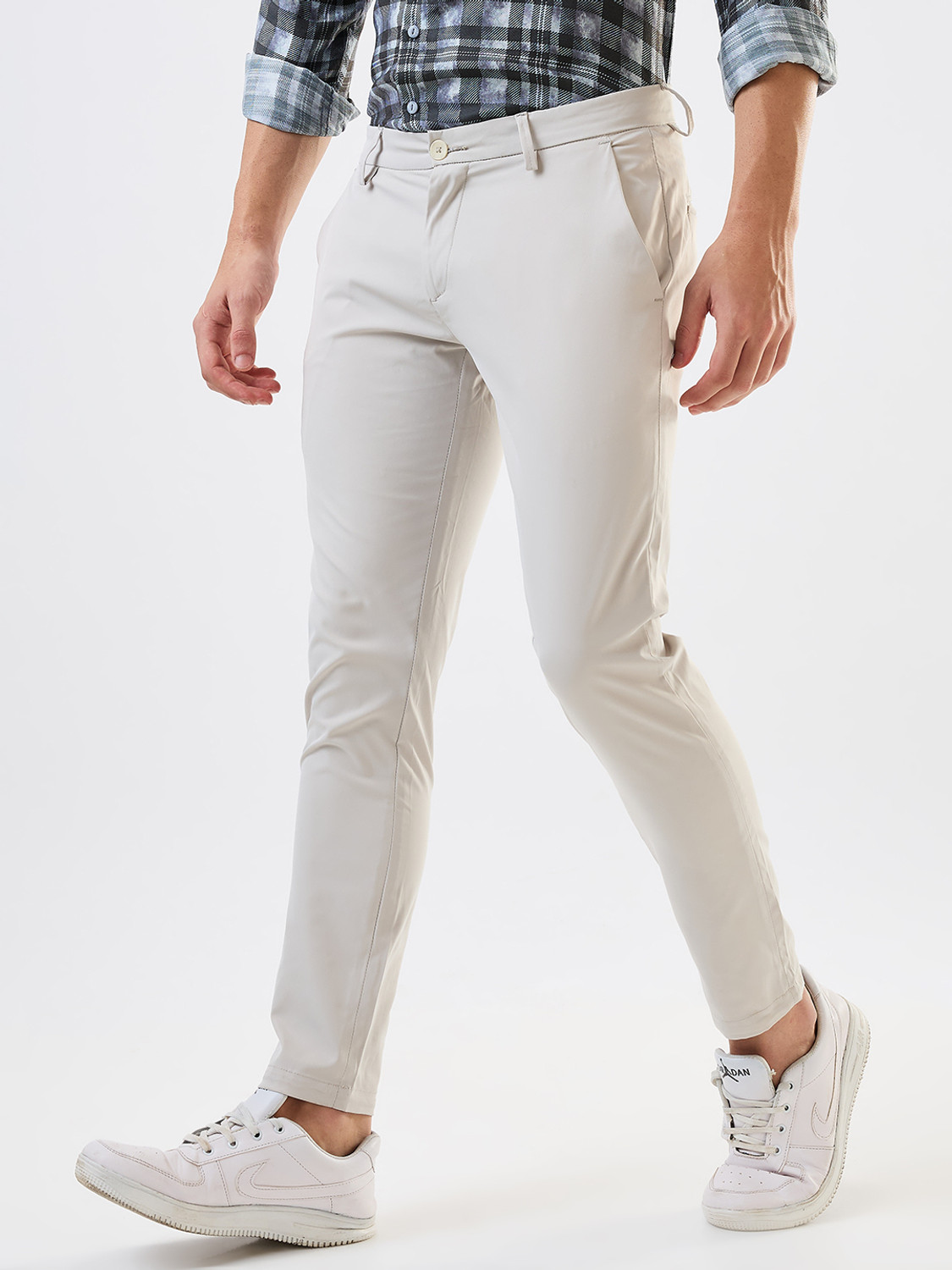 Image of Spykar Slim Fit Men White Trousers