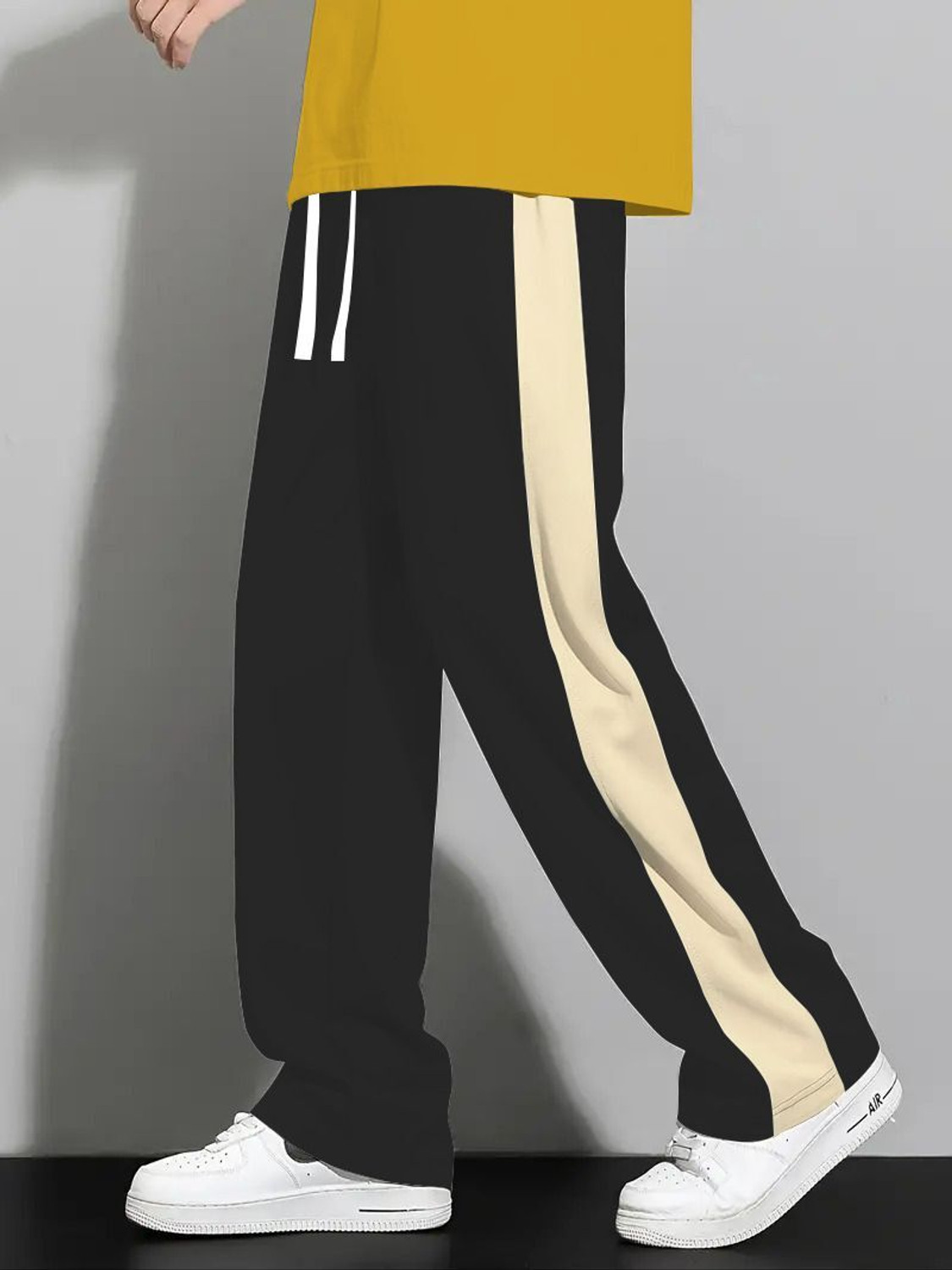 Image of KAJARU Loose Fit Men Black Trousers
