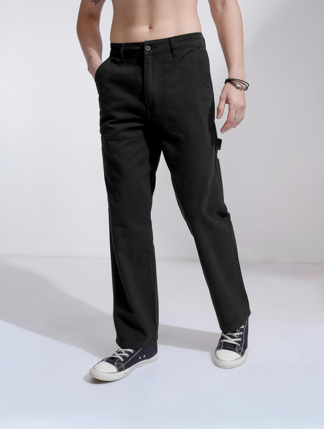 HIGHLANDER Straight Fit Men Black Trousers