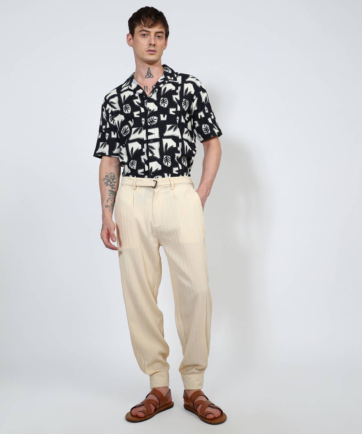 CAHOOT Regular Fit Men Beige Trousers - Image 5