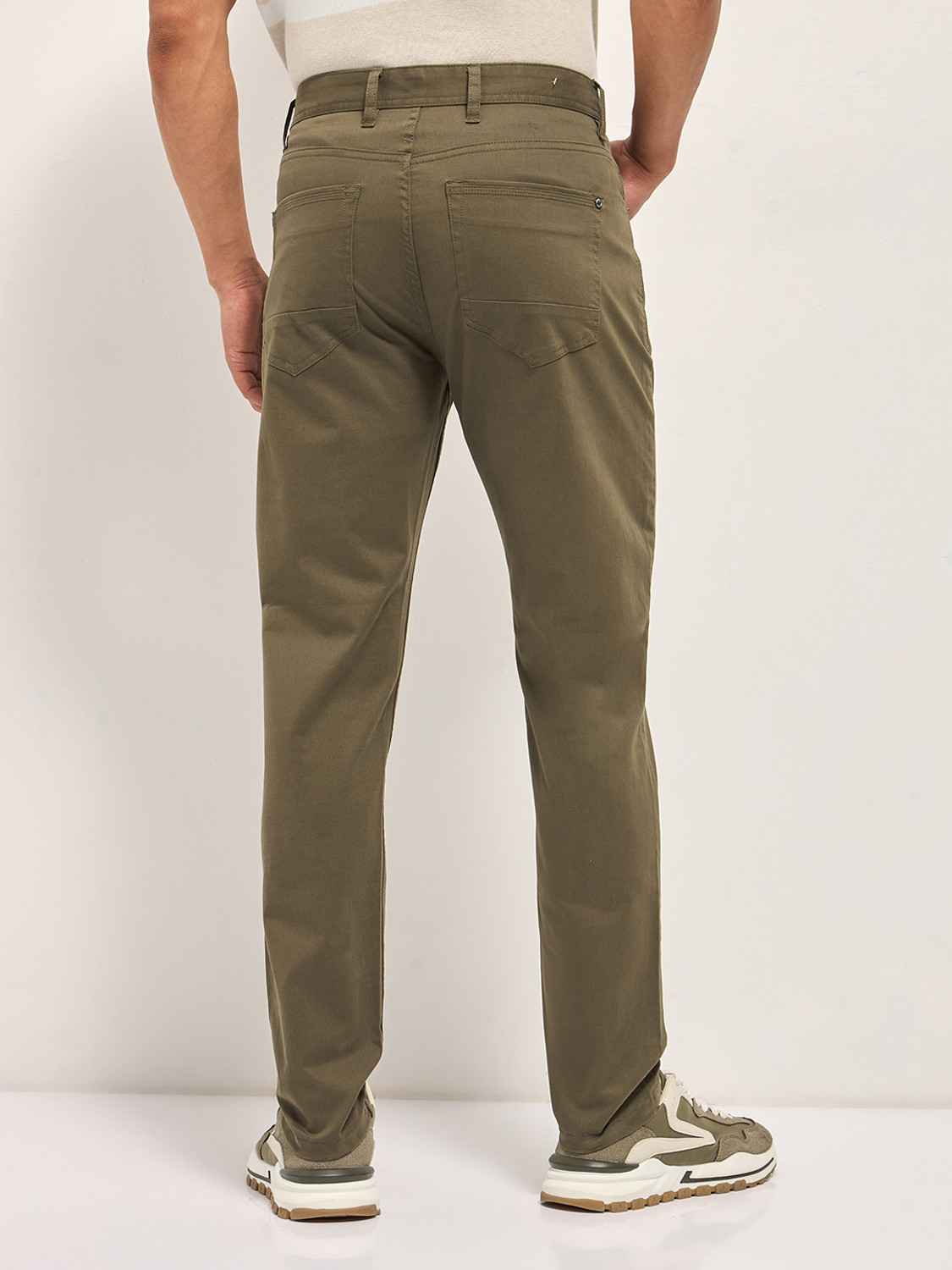 Image of THE BEAR HOUSE Slim Fit Men Dark Green Trousers