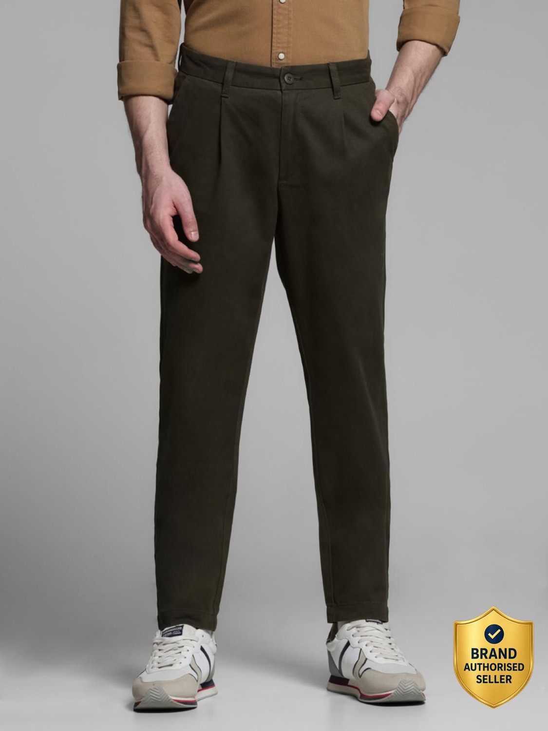 Image of JACK & JONES Regular Fit Men Green Trousers