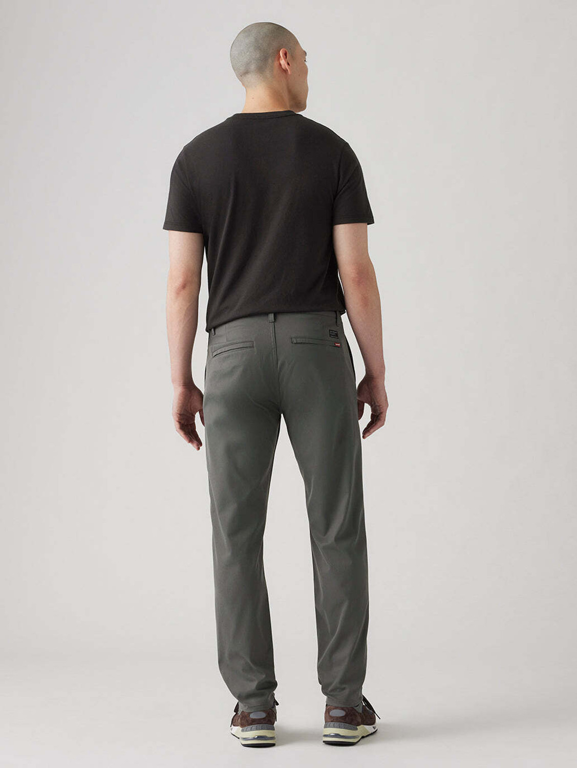 Image of LEVI'S Straight Fit Men Grey Trousers