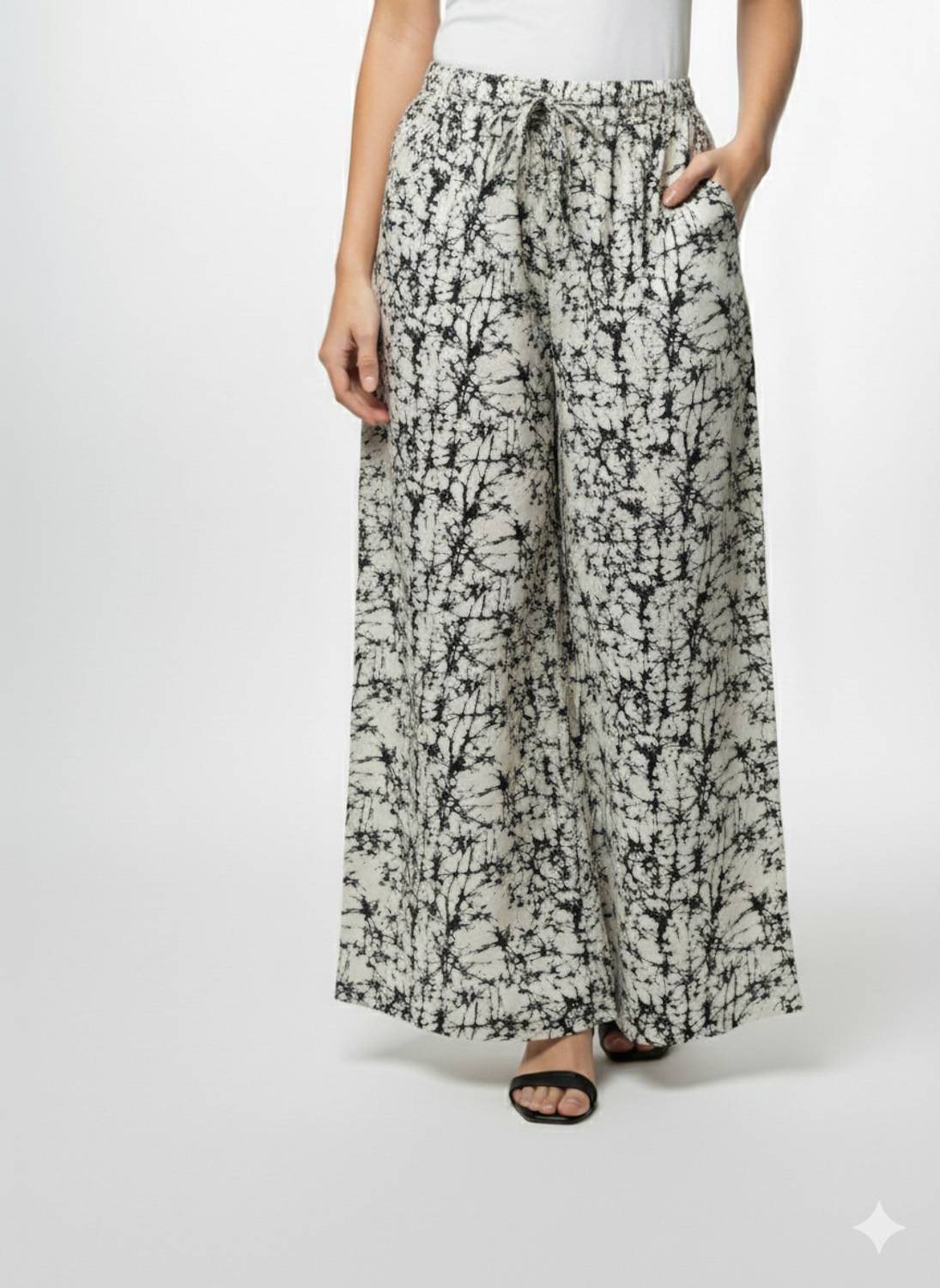 bongo nari boutique Loose Fit, Relaxed Women White, Black Trousers