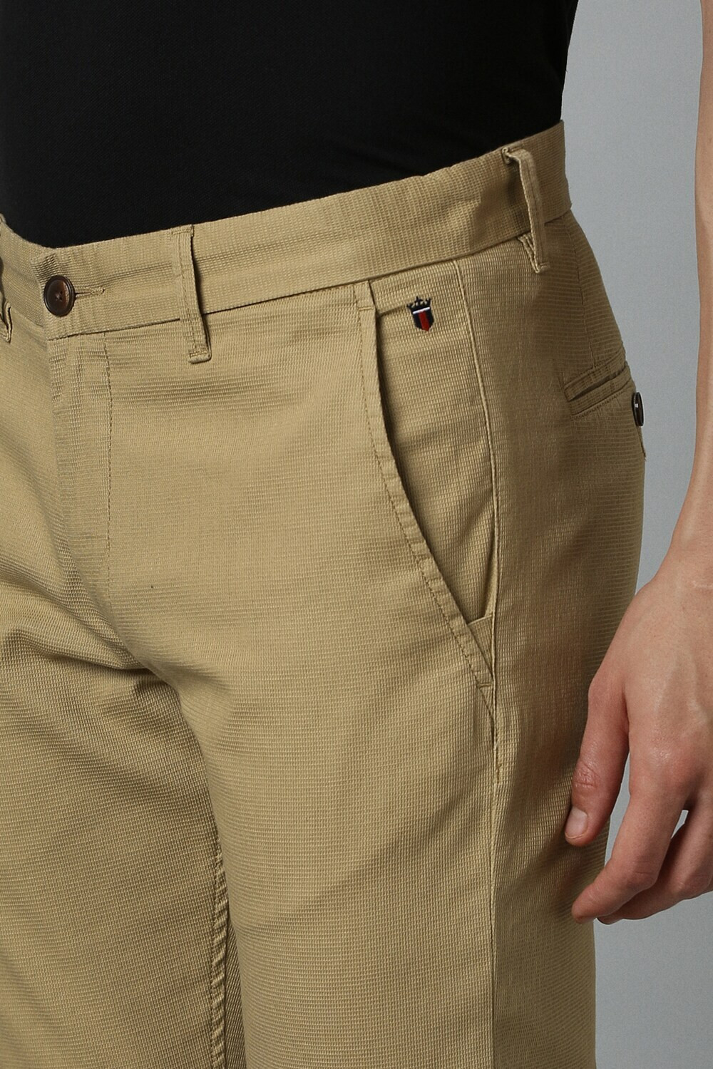 Image of LOUIS PHILIPPE Men Slim Fit Brown Cotton Blend Trousers