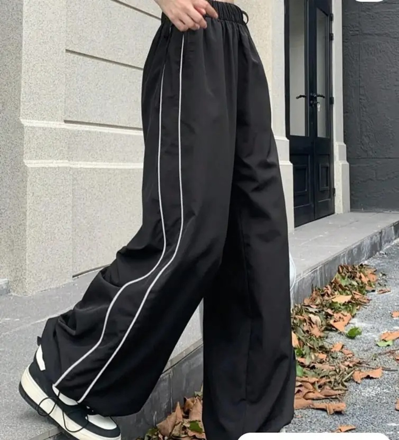 Image of A R J FASHION Loose Fit Women Black Trousers