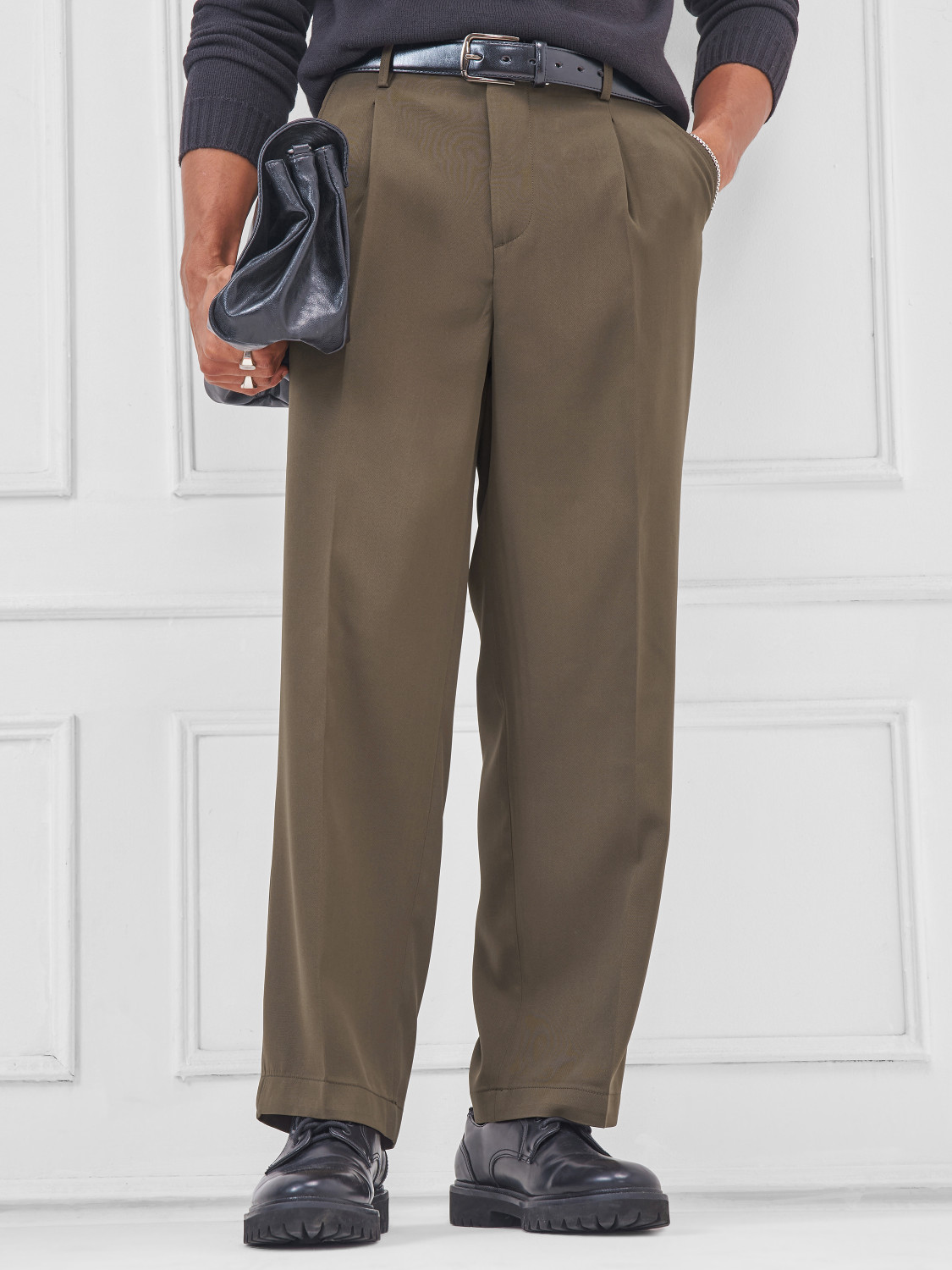 Image of HIGHLANDER Loose Fit Men Brown Trousers