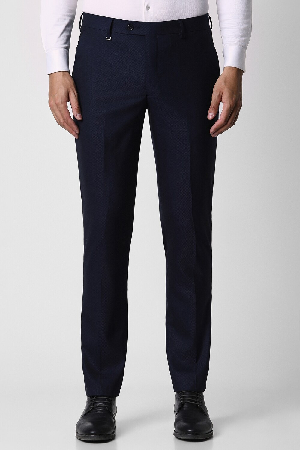 Image of VAN HEUSEN Men Slim Fit Blue Cotton Blend Trousers