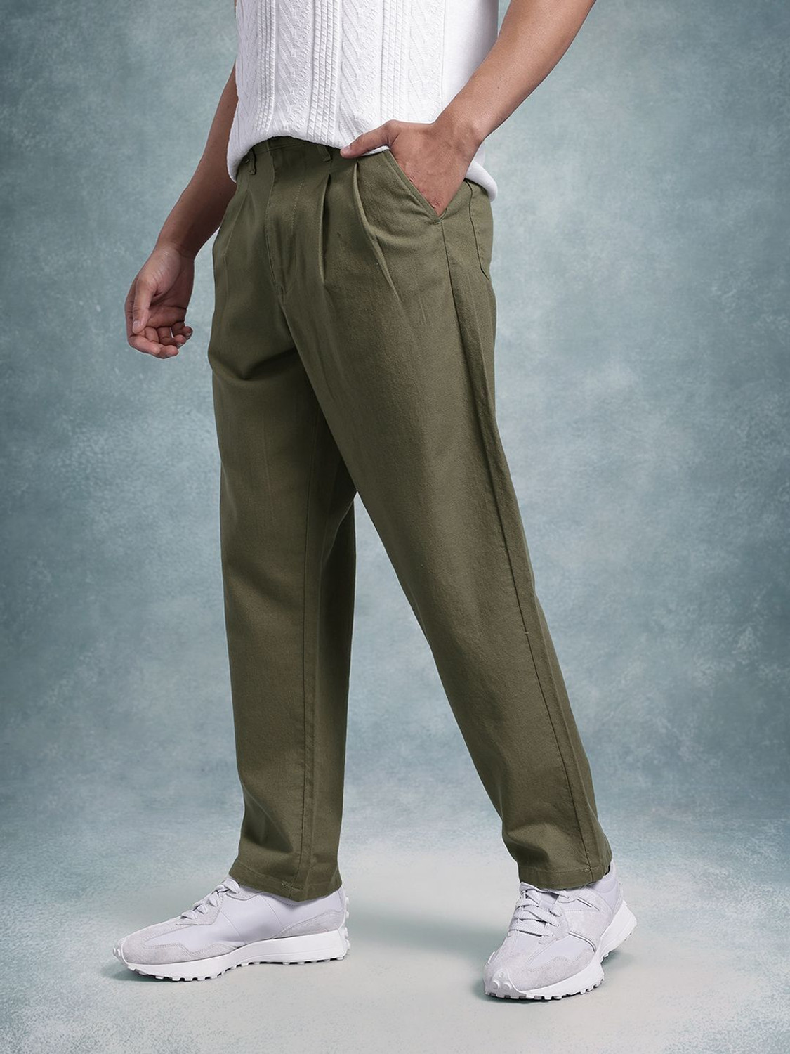 Image of Roadster Regular Fit Men Green Trousers