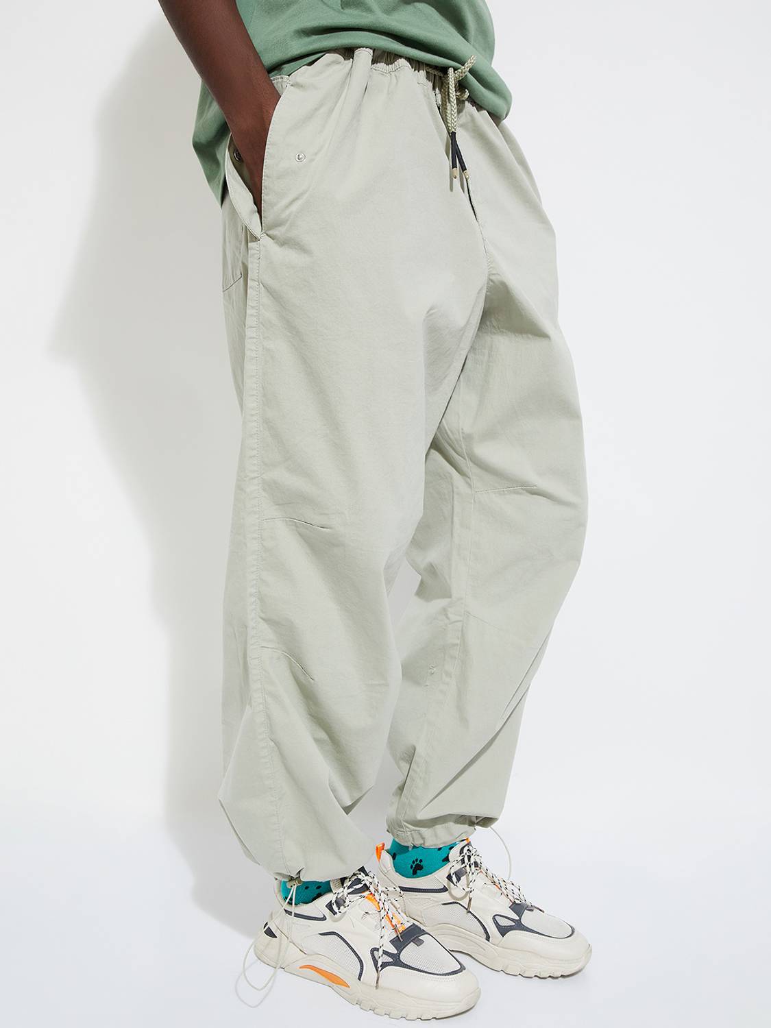 MAX URB_N Regular Fit Men Brown Trousers