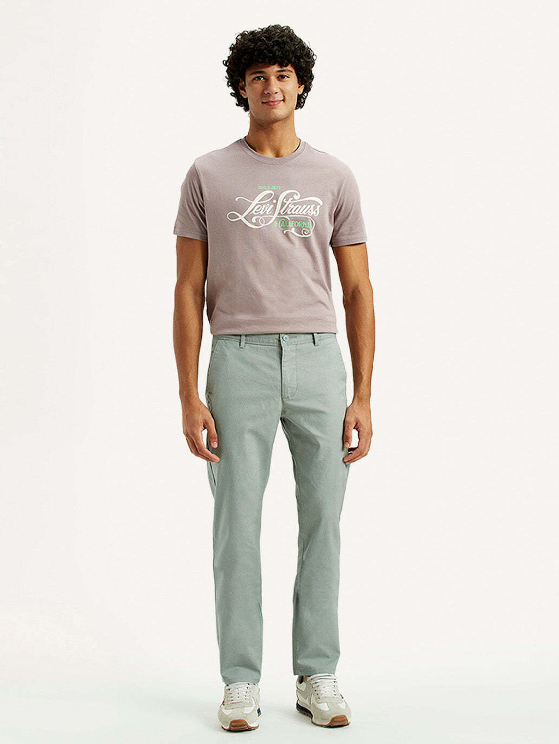 Image of LEVI'S Men Slim Fit Green Cotton Blend Trousers