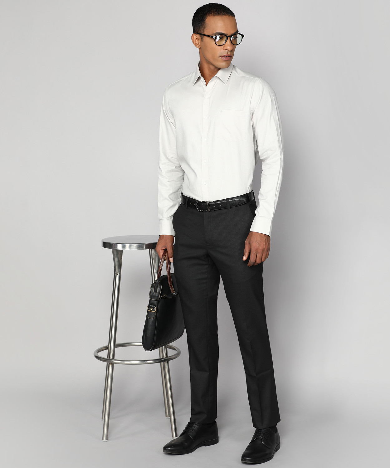 Image of Raymond Slim Fit Men Black Trousers