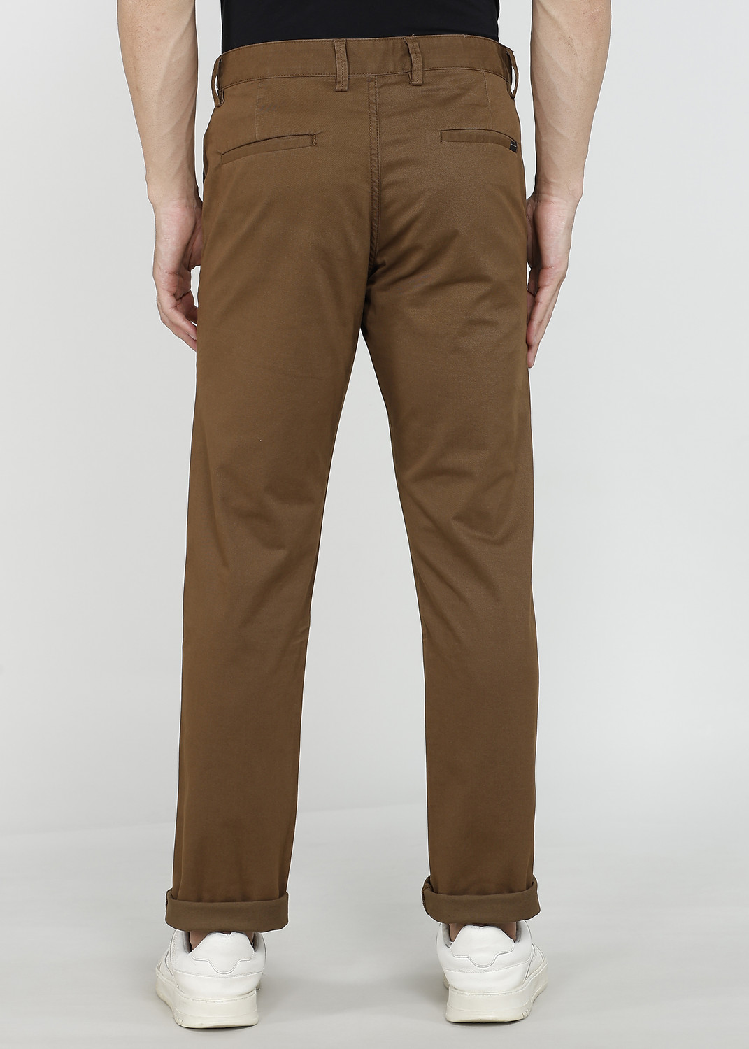 Image of INDIAN TERRAIN Slim Fit Men Brown Trousers