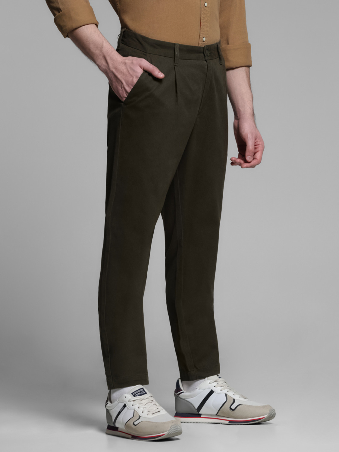 Image of JACK & JONES Regular Fit Men Green Trousers