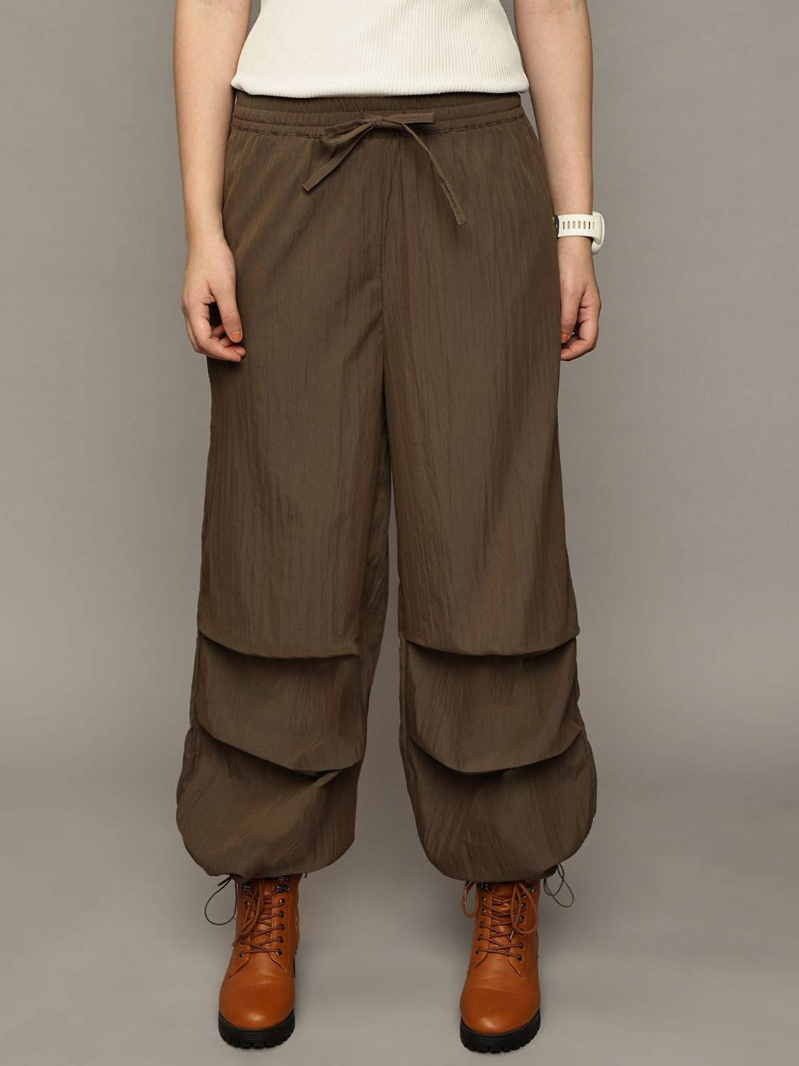 Image of Roadster Regular Fit Men Brown Trousers