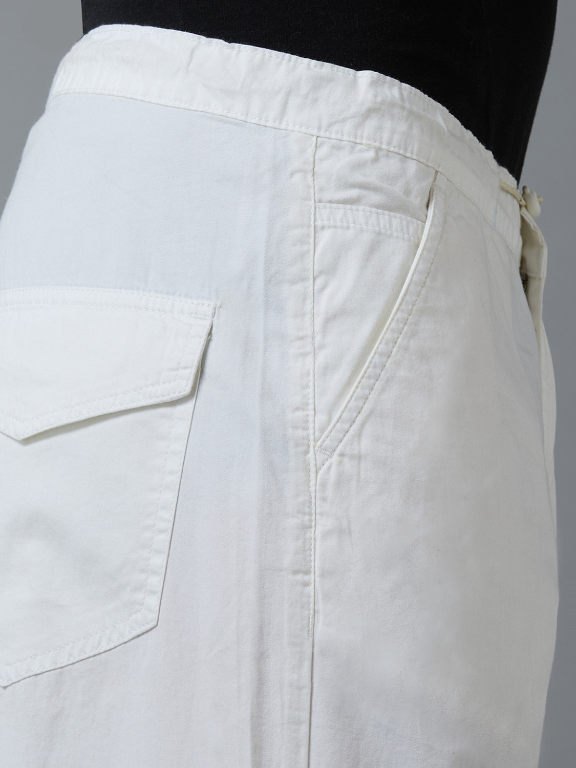 Image of true colors of india Loose Fit Men White Trousers