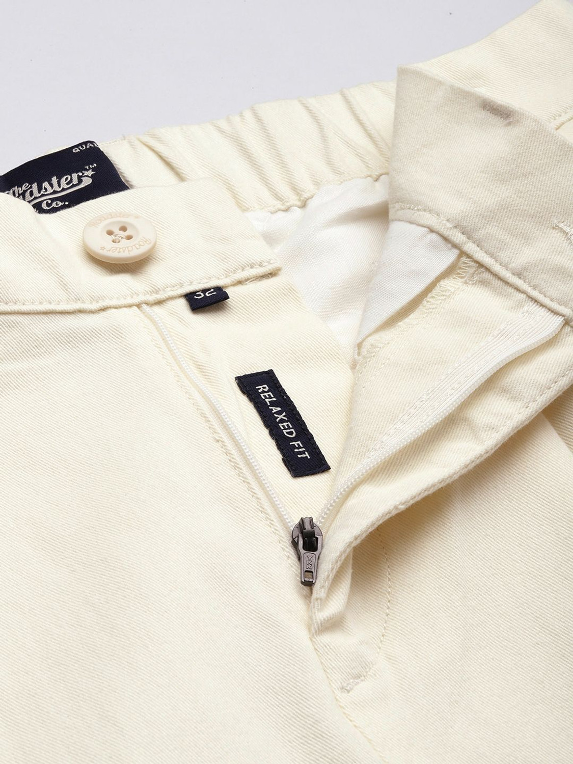 Image of Roadster Regular Fit Men White Trousers