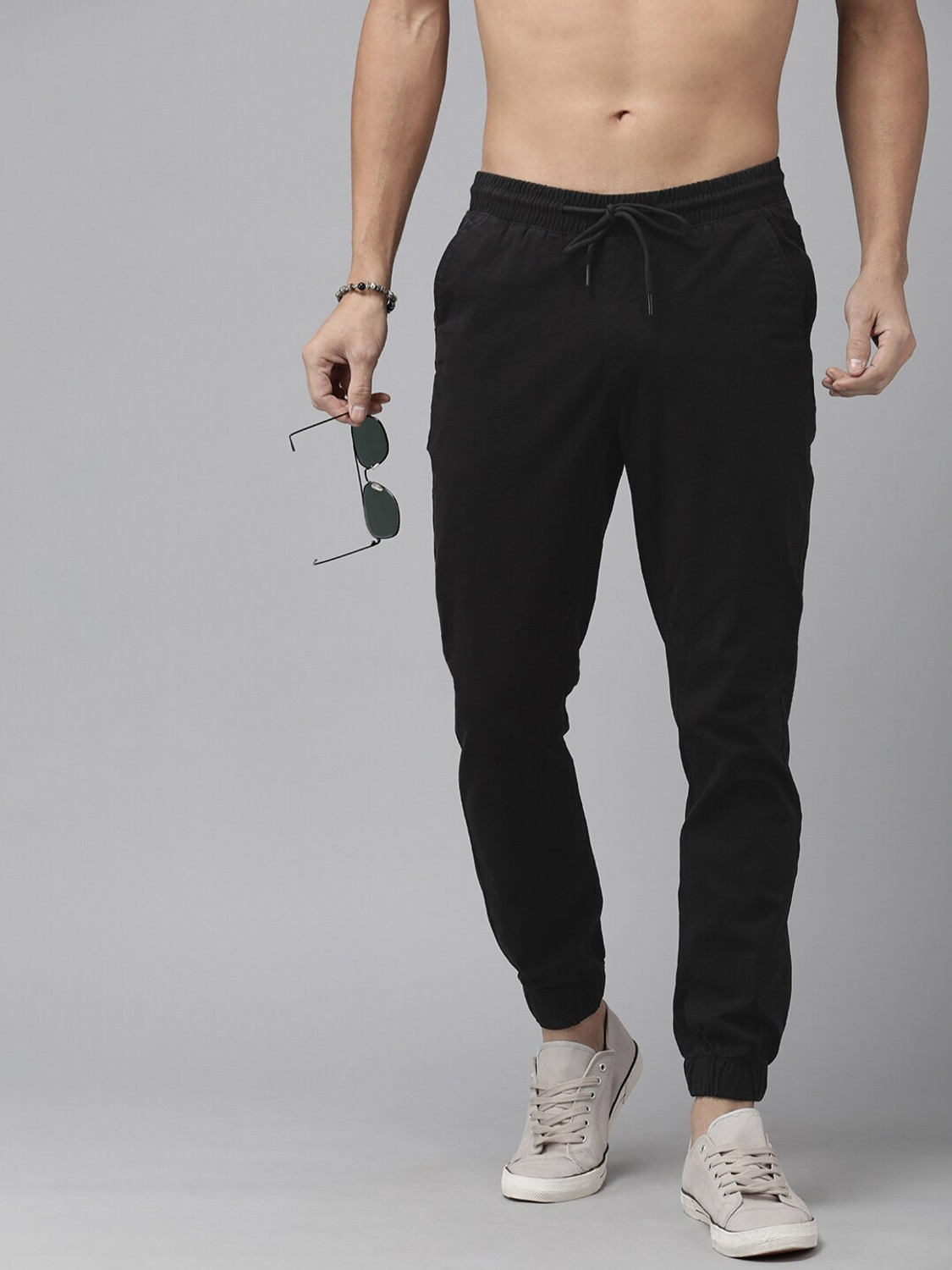 Image of Roadster Men Regular Fit Black Pure Cotton Trousers