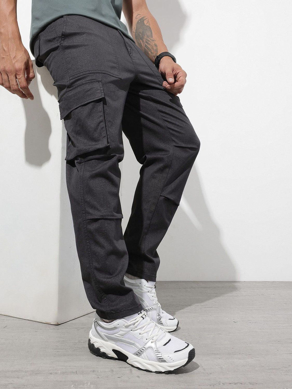 Image of Roadster Regular Fit Men Black Trousers