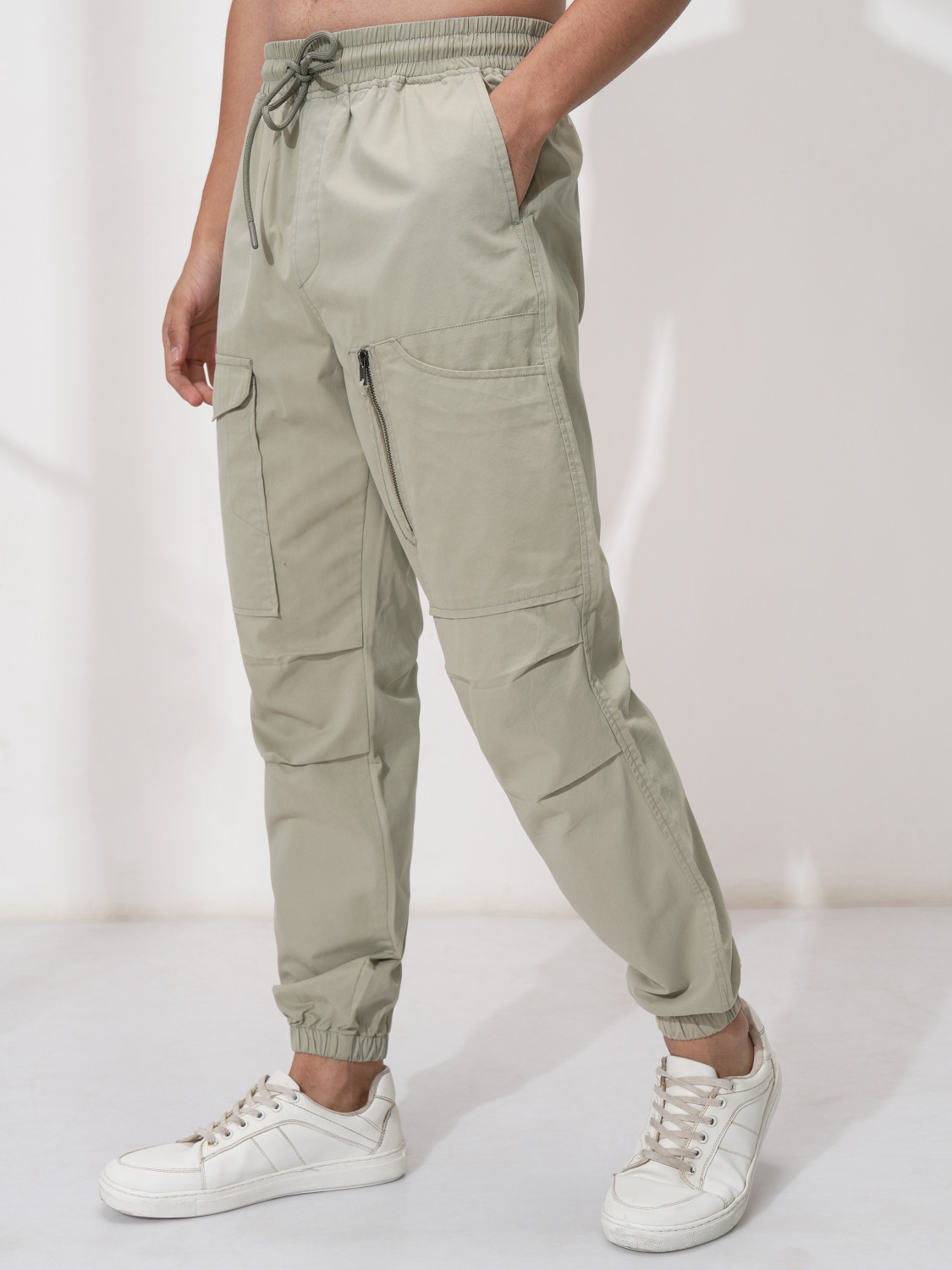 Image of HIGHLANDER Straight Fit Men Grey Trousers