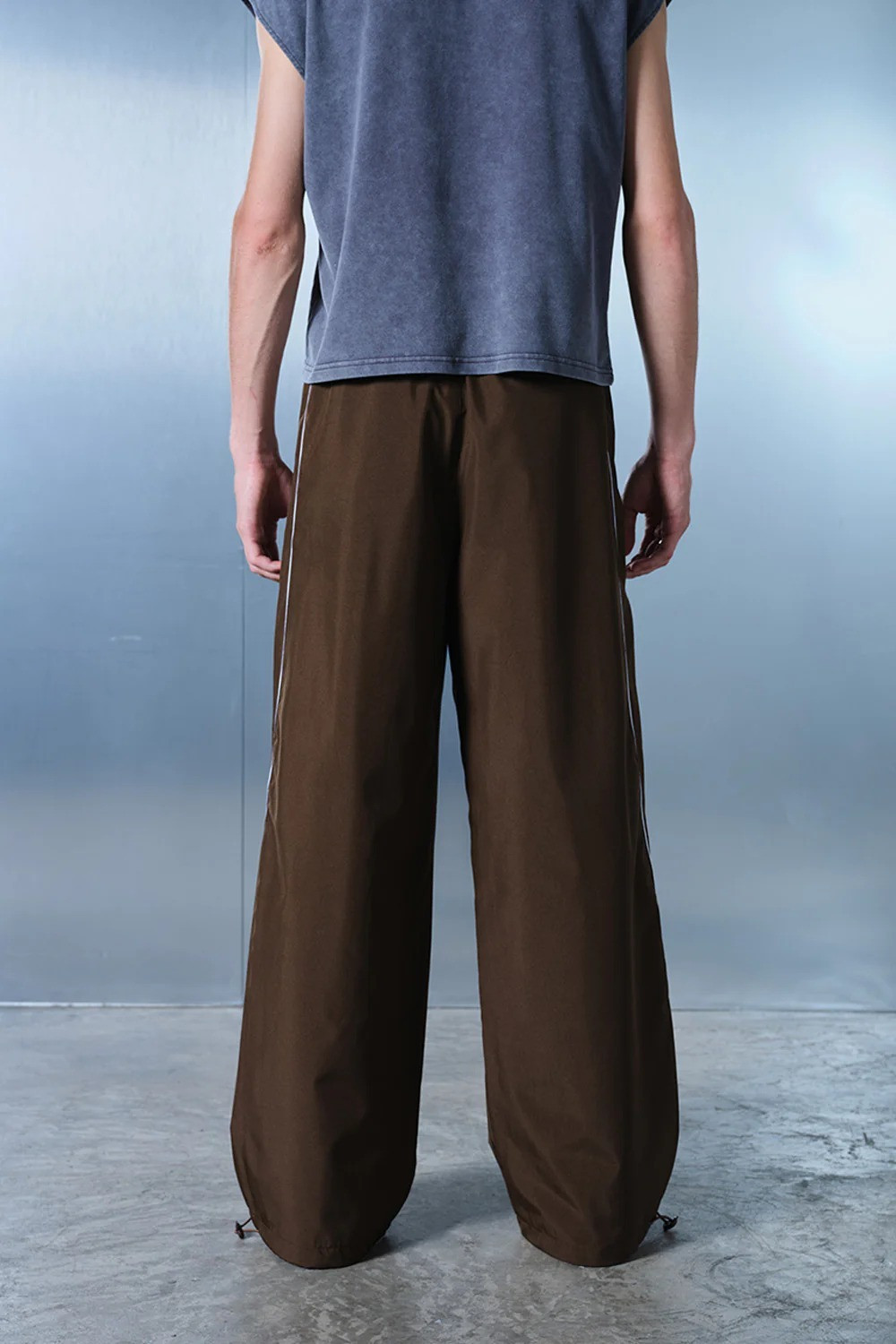 Image of LEXREX Loose Fit Men Brown Trousers
