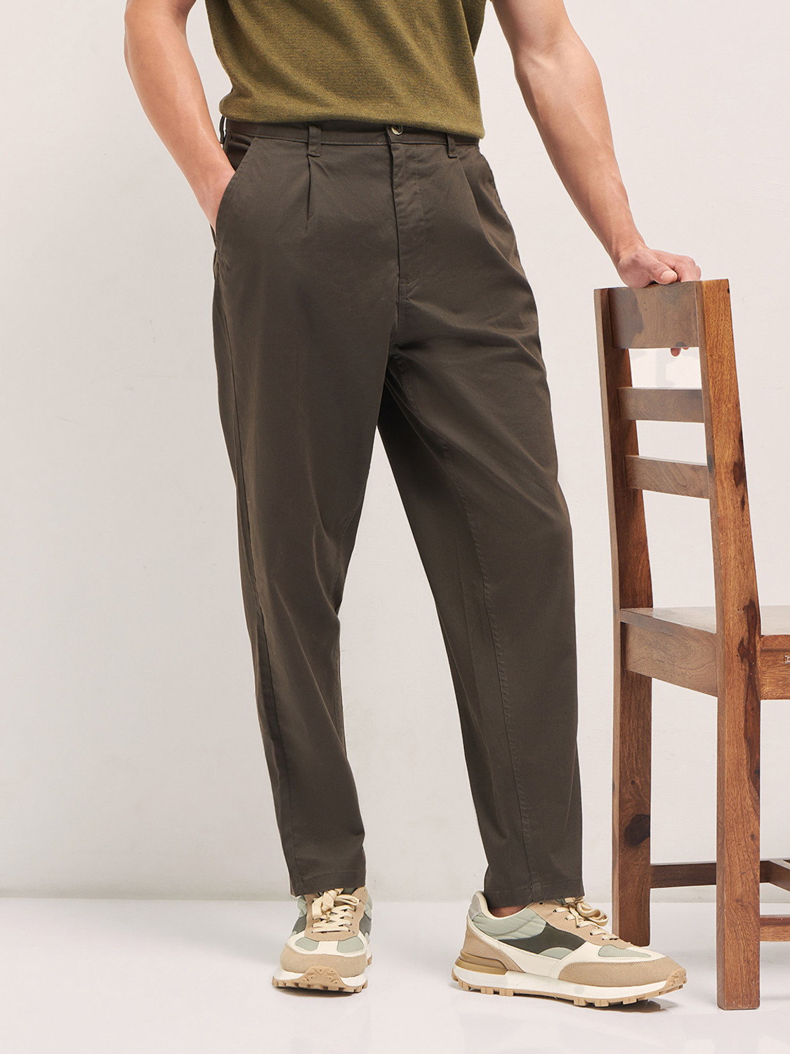 Image of THE BEAR HOUSE Regular Fit Men Brown Trousers