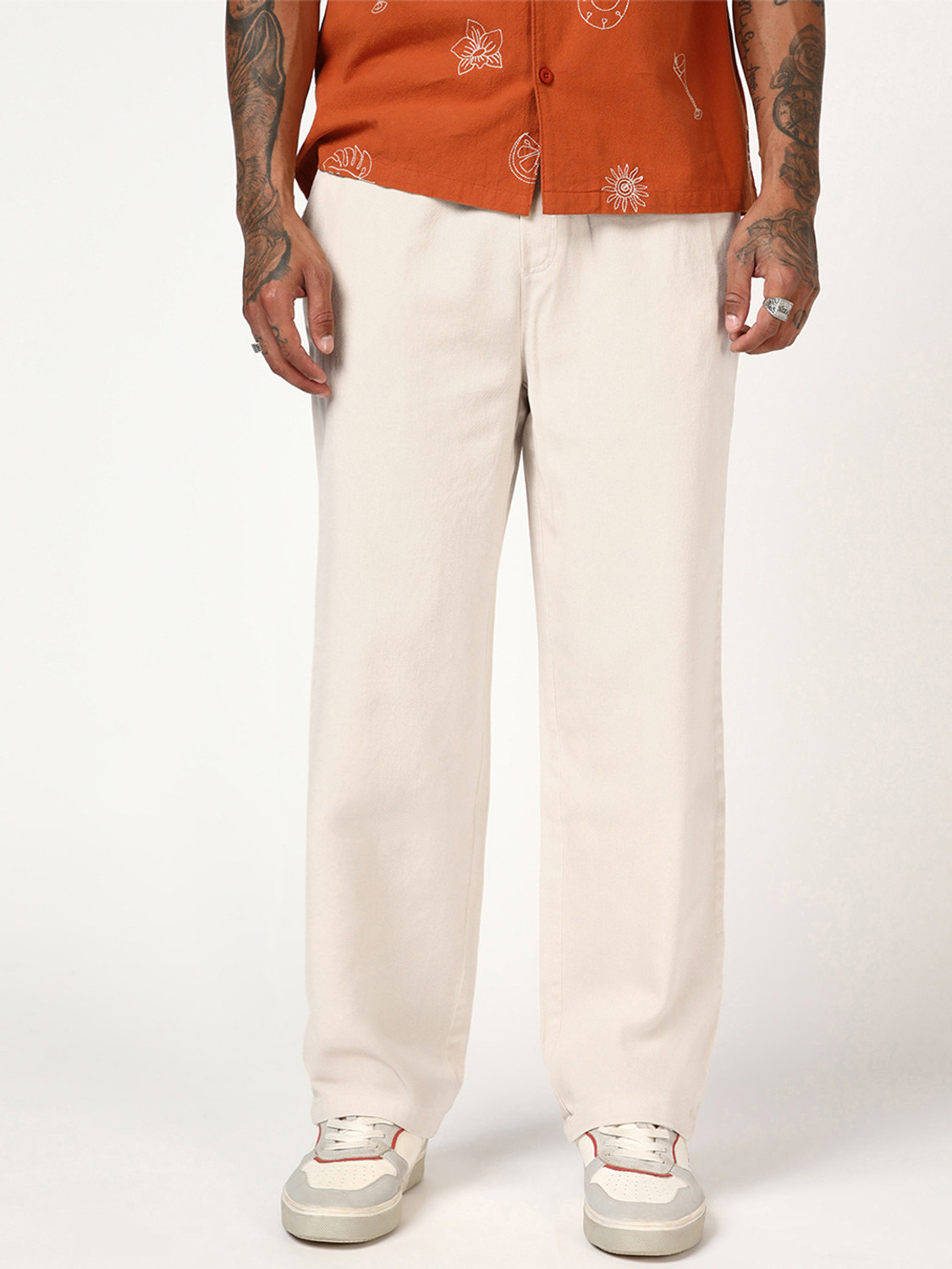 Image of BEWAKOOF Regular Fit Men Beige Trousers