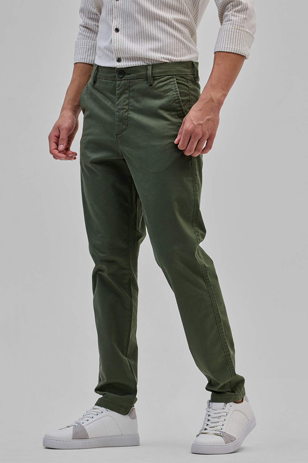 Image of Snitch Men Slim Fit Green Cotton Blend Trousers