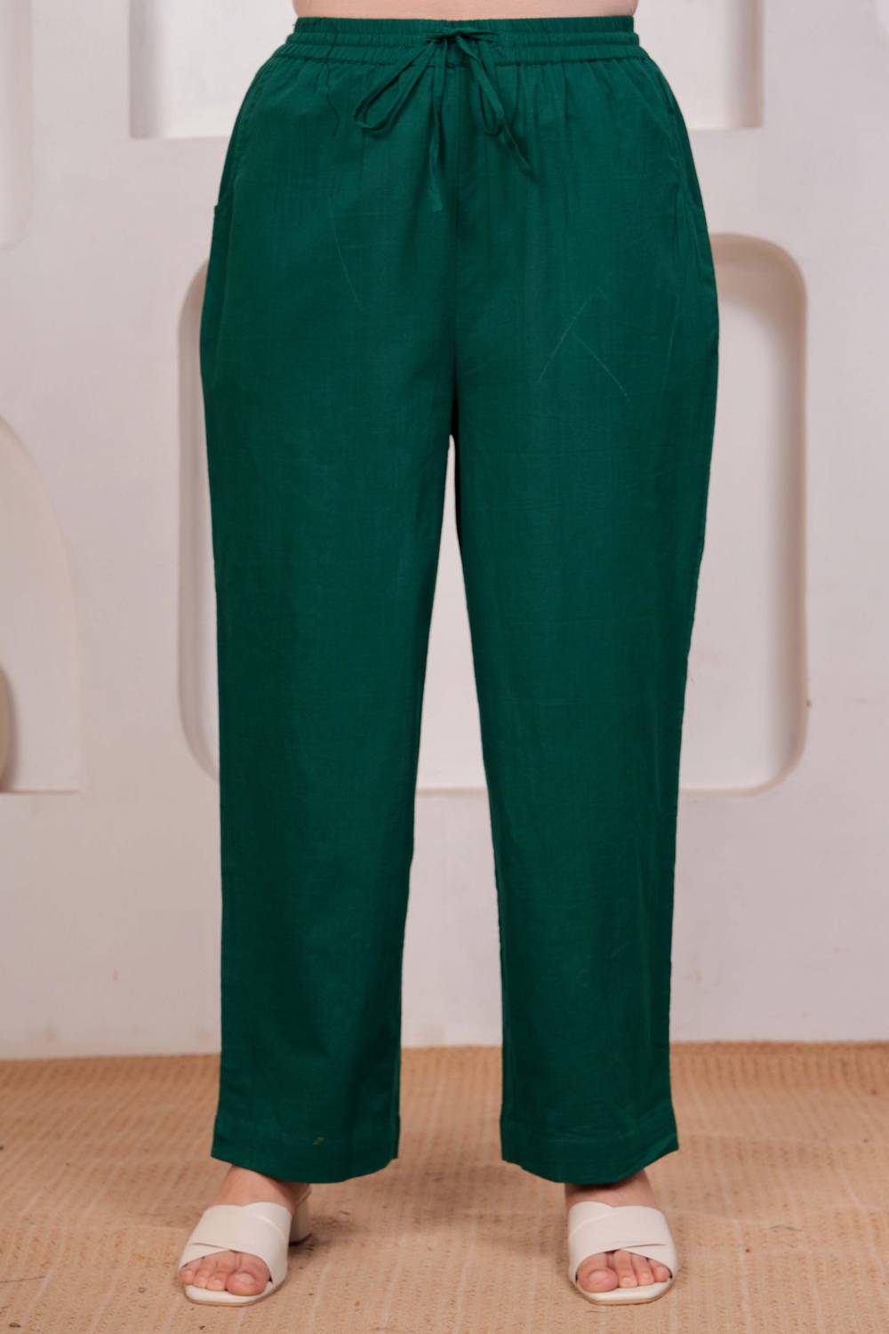 Aramya Comfort Fit Women Green Trousers