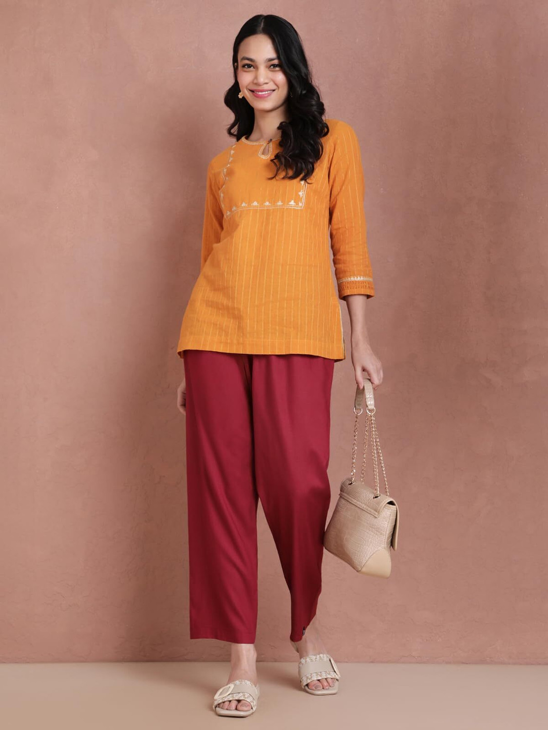 Image of TWIN BIRDS Relaxed Women Maroon Trousers