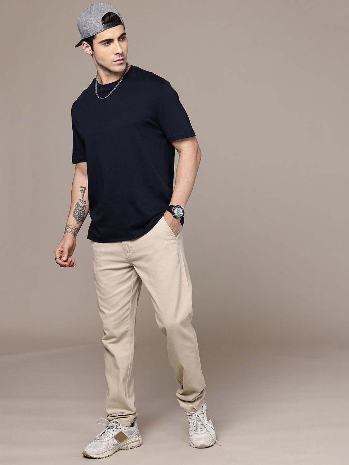 Image of Roadster Regular Fit Men Beige Trousers