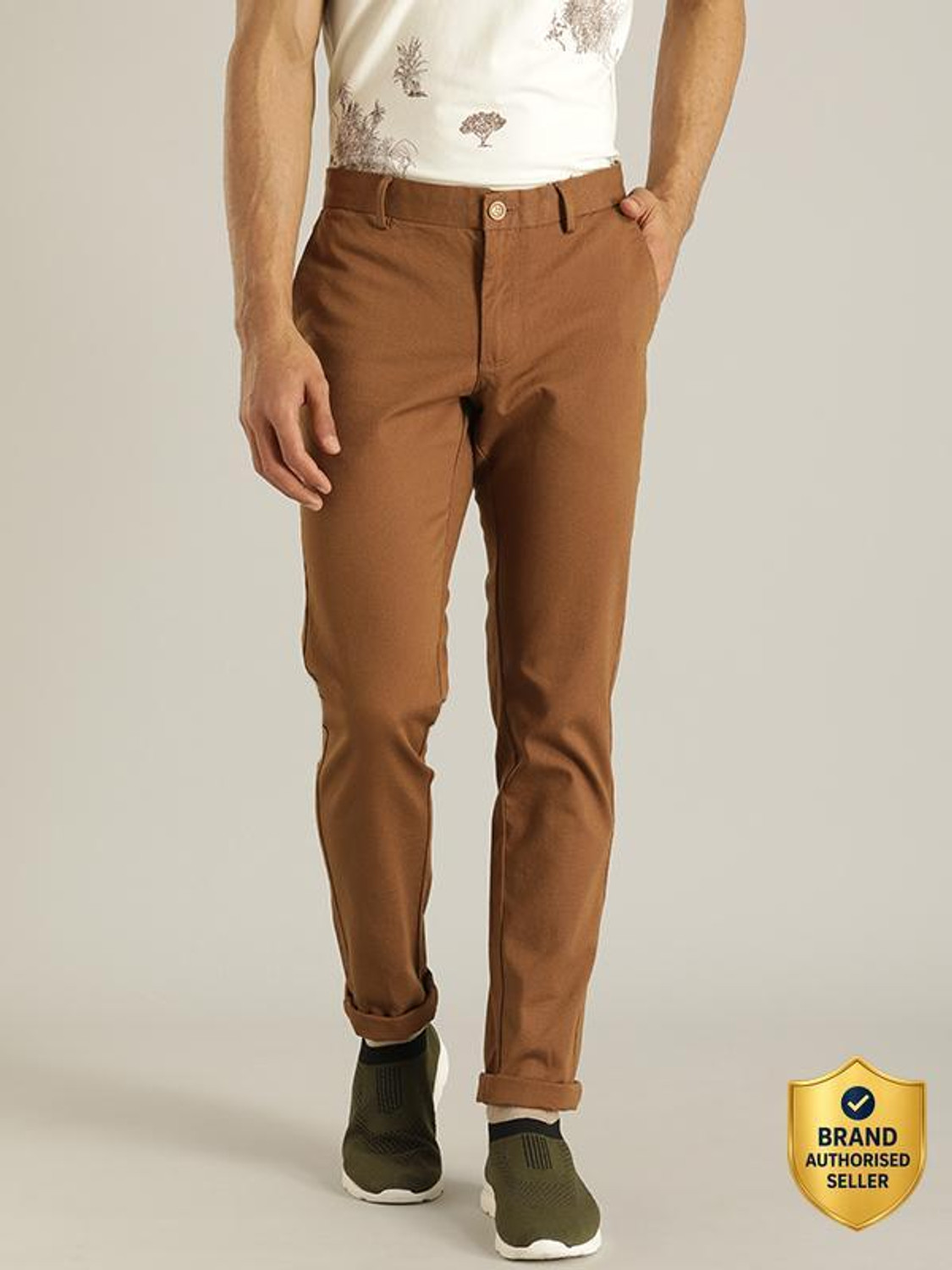 Image of INDIAN TERRAIN Slim Fit Men Brown Trousers