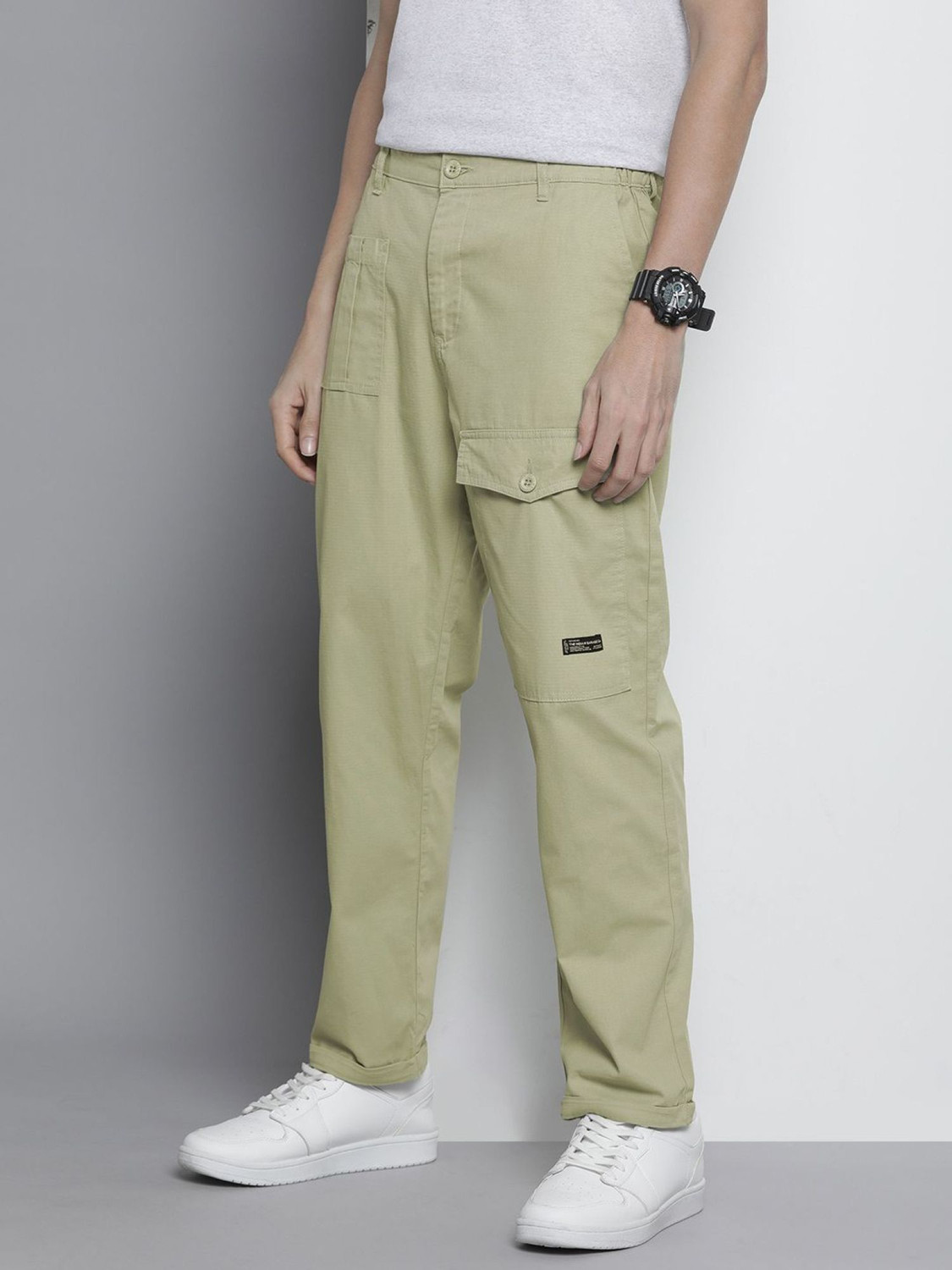 Image of The Indian Garage Co. Relaxed Men Green Trousers