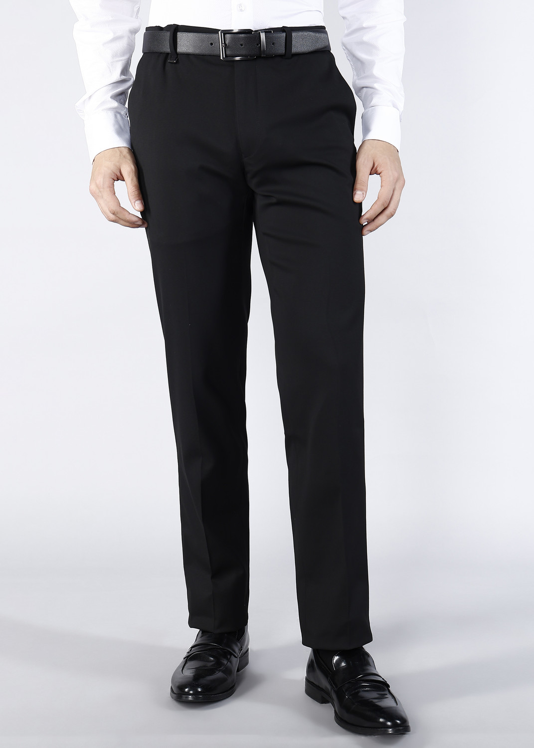 Image of VAN HEUSEN Men Slim Fit Black Polyester Trousers