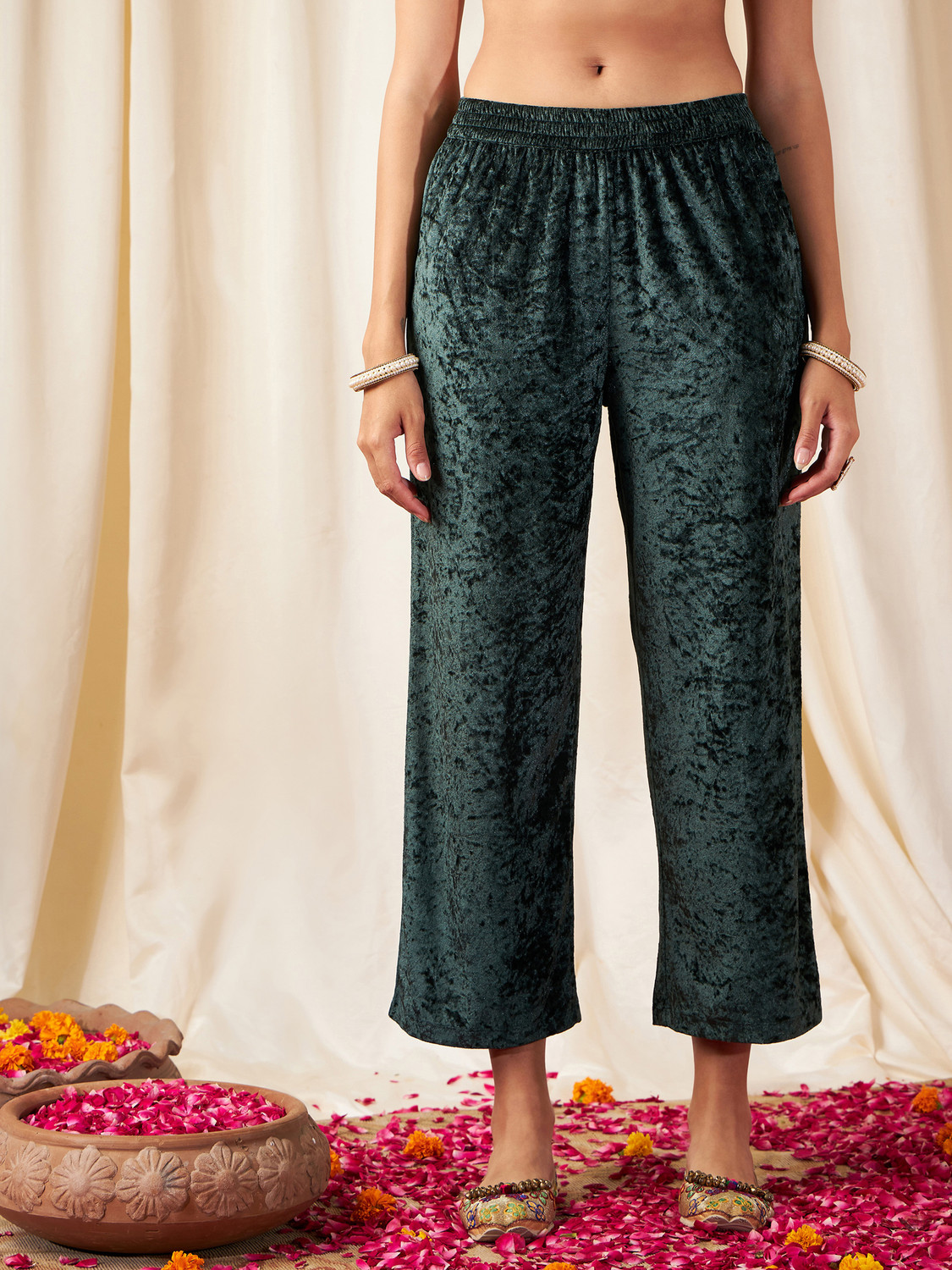 Image of Shae by SASSAFRAS Regular Fit Women Green Trousers