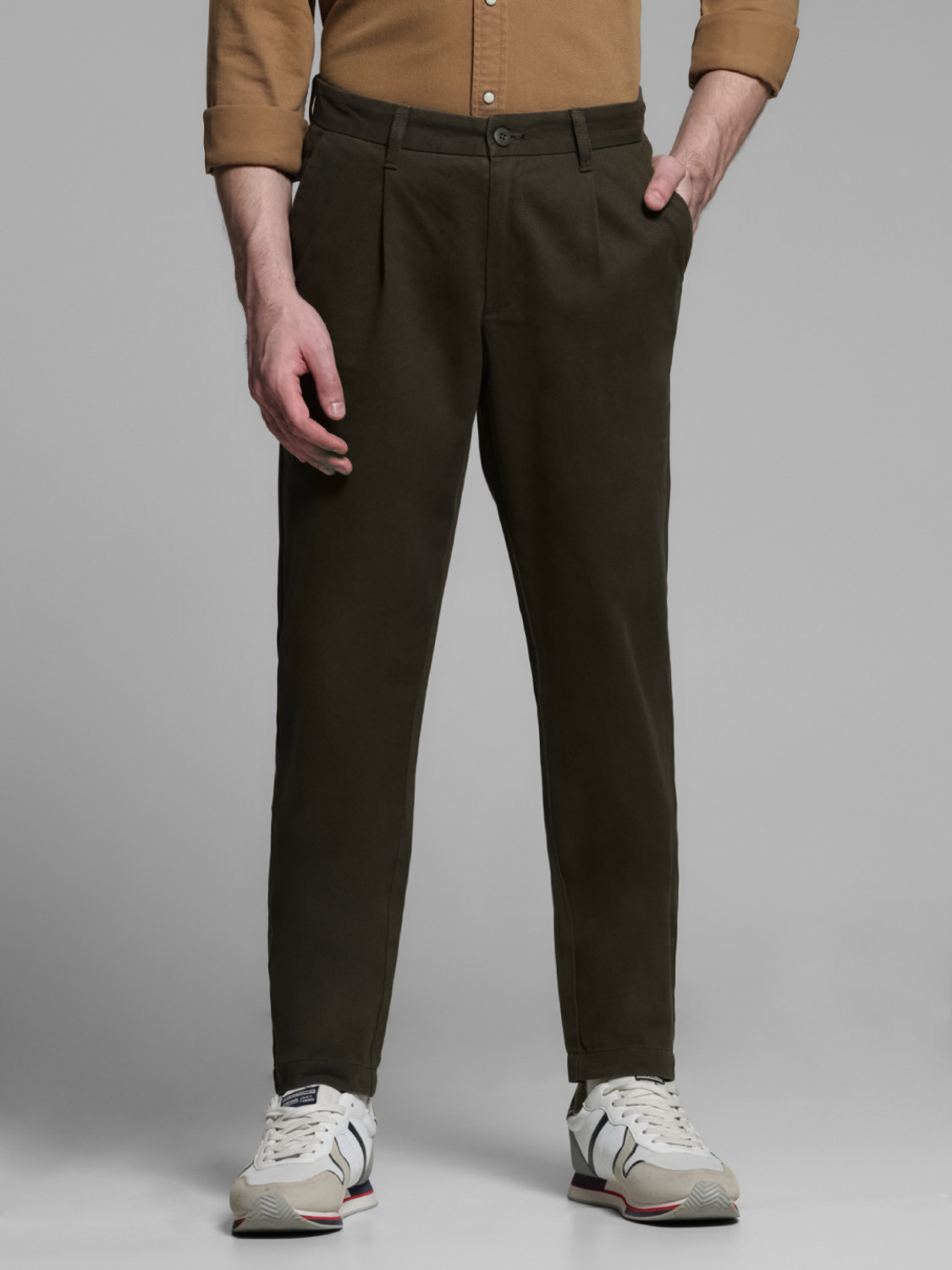 Image of JACK & JONES Regular Fit Men Green Trousers