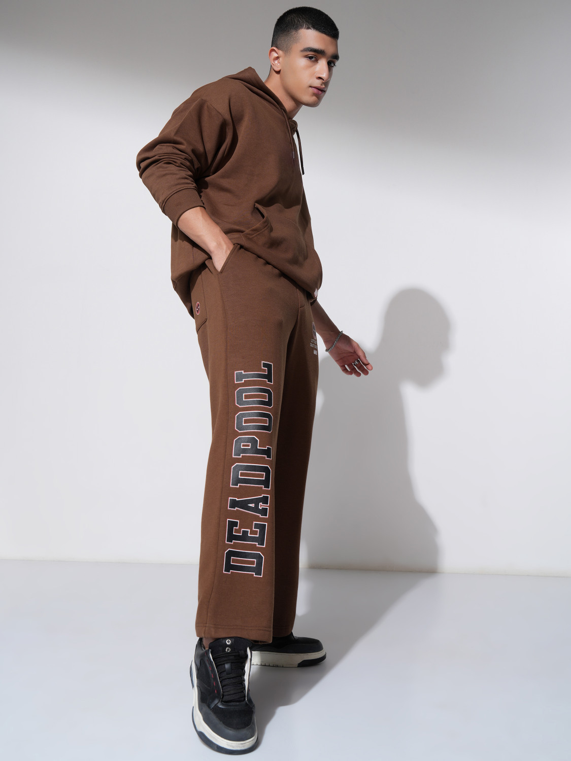 Image of HIGHLANDER Slim Fit Men Brown Trousers