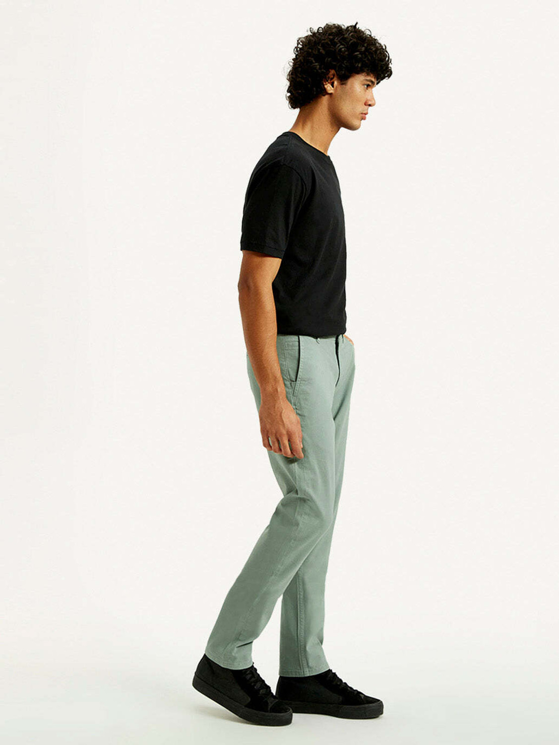 Image of LEVI'S Slim Fit Men Light Green Trousers