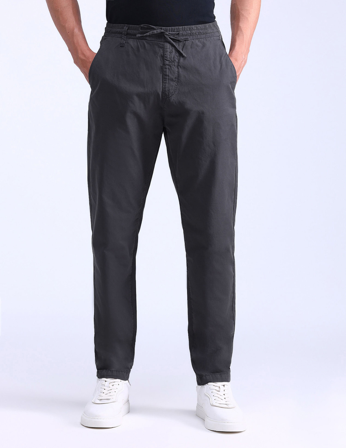 Image of FLYING MACHINE Men Loose Fit Grey Pure Cotton Trousers