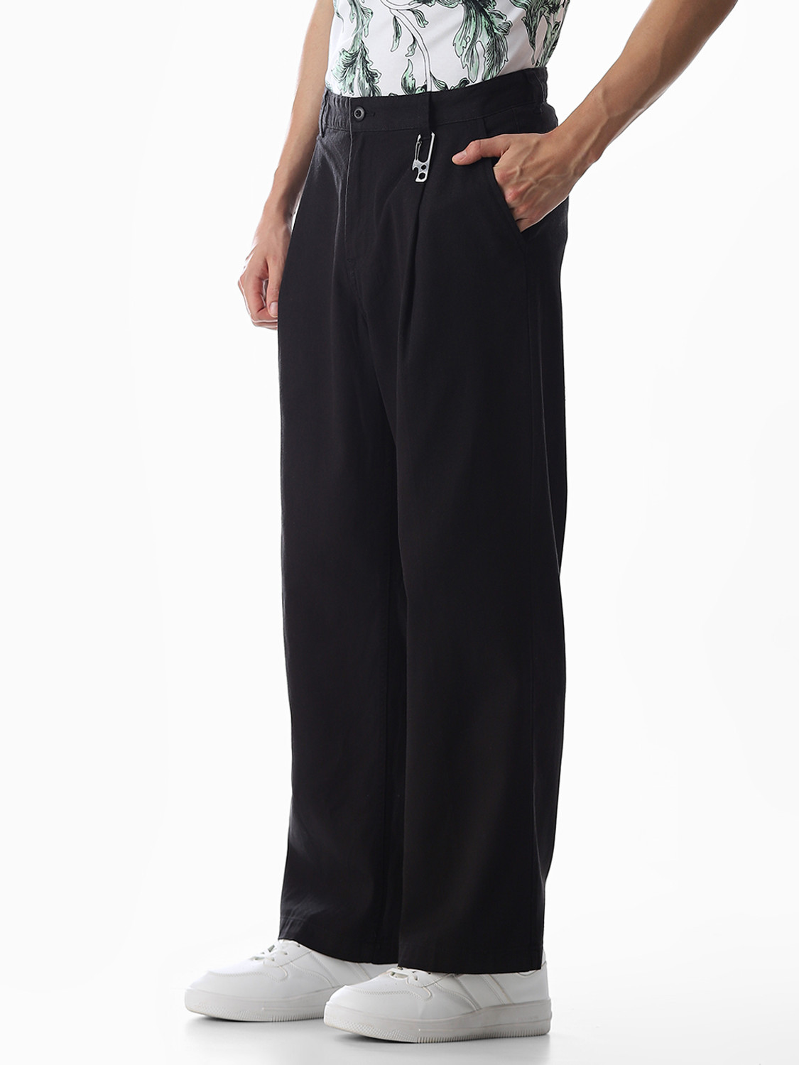 Image of JACK & JONES Loose Fit Men Black Trousers
