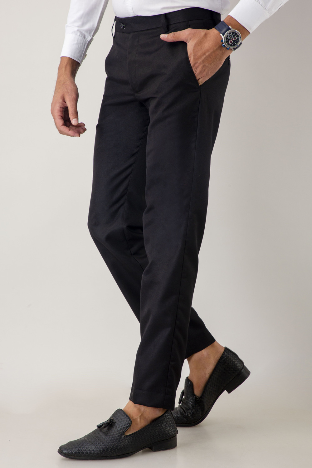 Image of rishi Men Regular Fit Black Cotton Blend Trousers